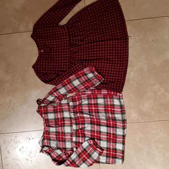 2 Girl's Holiday Dresses 12-18 and 24 Months - Picture 2 of 6